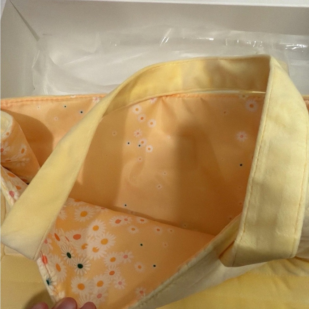 Marc Jacobs Soft Yellow Quilted Tote - Picture 8 of 10